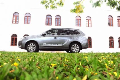 Mitsubishi-Outlander-PHEV-Sri-Lanka